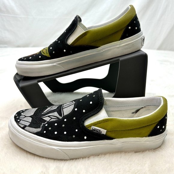 Custom One of A Kind Hand Painted Star Wars Mandalorian & Grogu Vans Unisex 5.5 - Picture 2 of 12